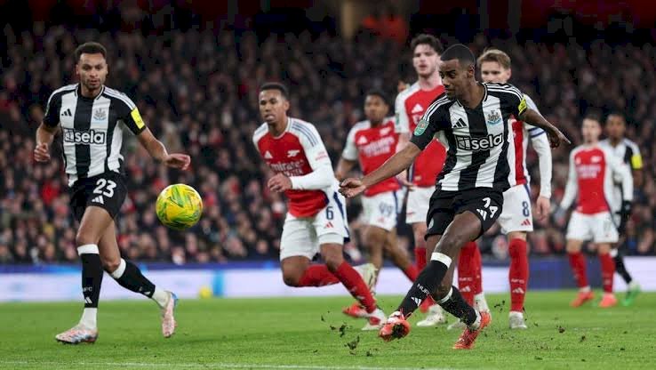 Bola Jadi Alasan Arsenal Kalah 0-2 dari Newcastle