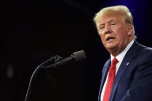 Perang Dagang Baru? Trump Hantam Uni Eropa dan Apple dengan Tarif Tinggi