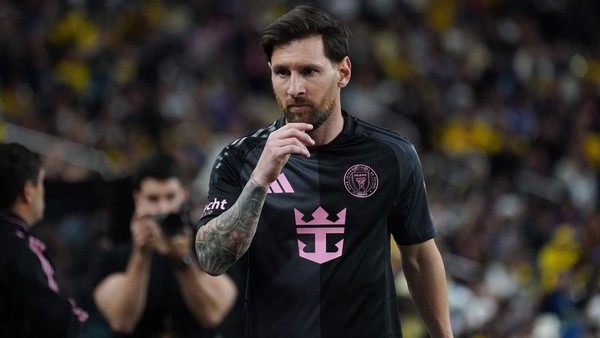 Balasan Menohok Messi Setelah Diledek Fans Klub Meksiko, Tiga Jari Jadi Simbol Juara!