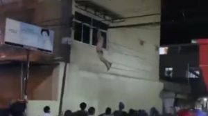 Gagal Lolos PPPK, Pria di Baubau Nekat Lompat dari Balkon dan Bergelantungan di Kabel