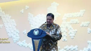 6881fc36eaebb-airlangga-hartarto-saat-konpers-joint-statement-indonesia-as-di-kantornya_1265_711