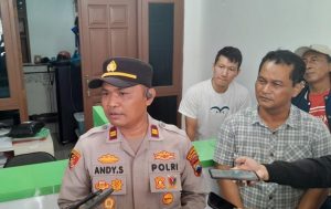 kapolsek-semarang-timur-iptu-andy-di-gadai-kurnia-kelurahan-rejosari-kecamatan-semarang-timur-kota-semarang-rabu-1792025-1758098422450_169