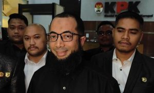 ustaz-khalid-basalamah-diperiksa-sebagai-saksi-oleh-kpk-sekitar-75-jam-terkait-kasus-dugaan-korupsi-kuota-haji-tahun-2024-adri-1757426691111_169