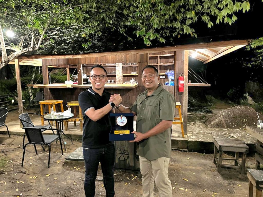 ddad68c7-c7d7-46b5-833b-a9f0655e2fc1