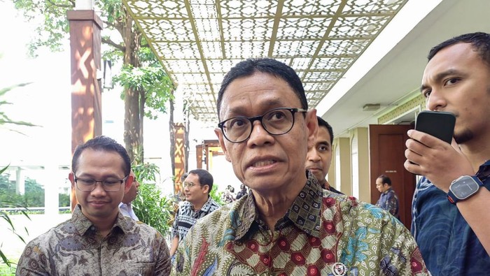 wakil-menteri-energi-dan-sumber-daya-mineral-esdm-yuliot-tanjung-1749796575166_169