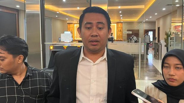 aliansi-rakyat-anti-hoaks-arah-mengadukan-ketua-dpp-pdip-ribka-tjiptaning-ke-bareskrim-polri-1762954884444_169