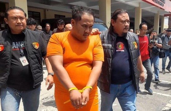 anggi-pembunuh-guru-sd-yang-mayatnya-ditemukan-di-hutan-brebes-rabu-26112025-1764155319547_169