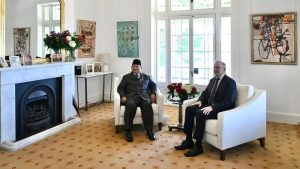 presiden-prabowo-bertemu-4-mata-dengan-pm-australia-anthony-albanese-di-kirribilli-house-sydney-1762919100773_169