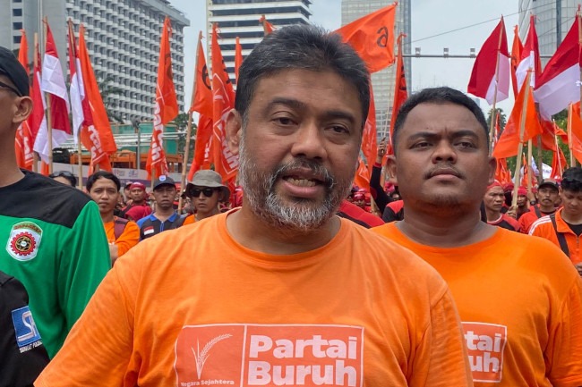 said_iqbal-kaos_partai