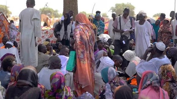 warga-sudan-mengungsi-setelah-kabur-dari-el-fasher-yang-jatuh-ke-tangan-paramiliter-rsf-yang-berperang-melawan-militer-sudan-1762340723392_169