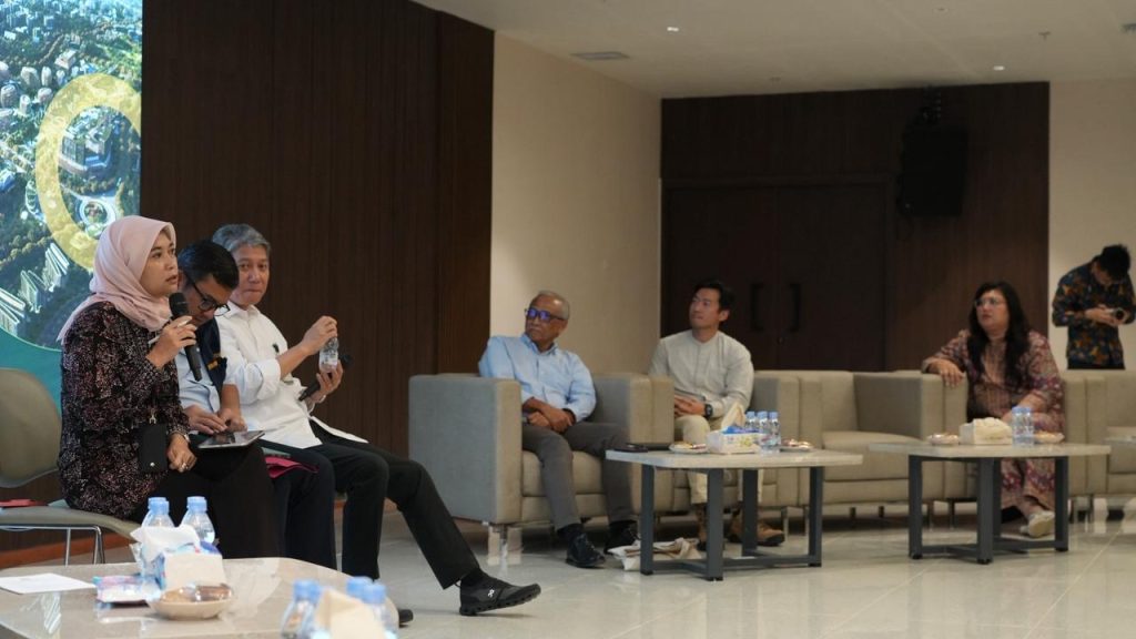 2c60b999-8cd8-4bdb-a78d-f8c321021e43