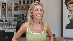 bintang-porno-asal-inggris-tia-emma-billinger-26-alias-bonnie-blue-mendatangi-kantor-imigrasi-kelas-i-khusus-tpi-ngurah-rai-ba-1765355722217_169