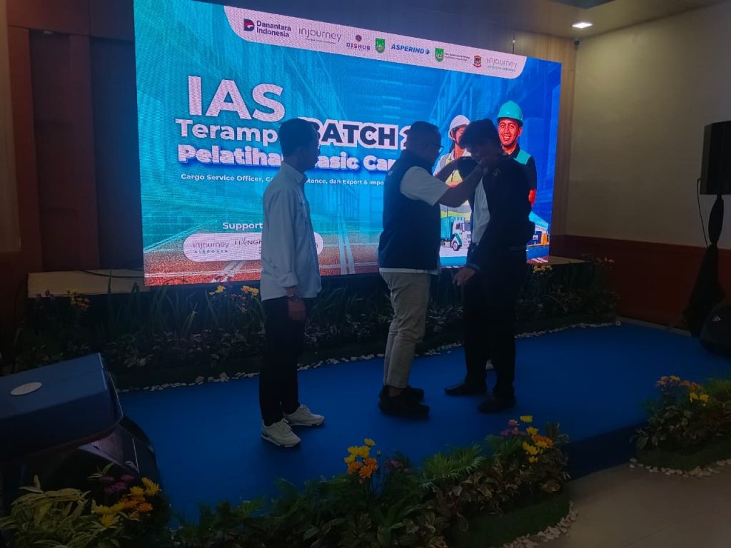 d4983962-43d2-47b8-9e26-933bcb63b394