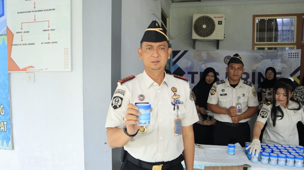 e6370220-ef52-439c-8117-b14fcb633813