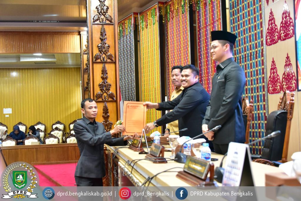 ff949923-cd28-4c5a-8d7d-08fe79bdc0d8