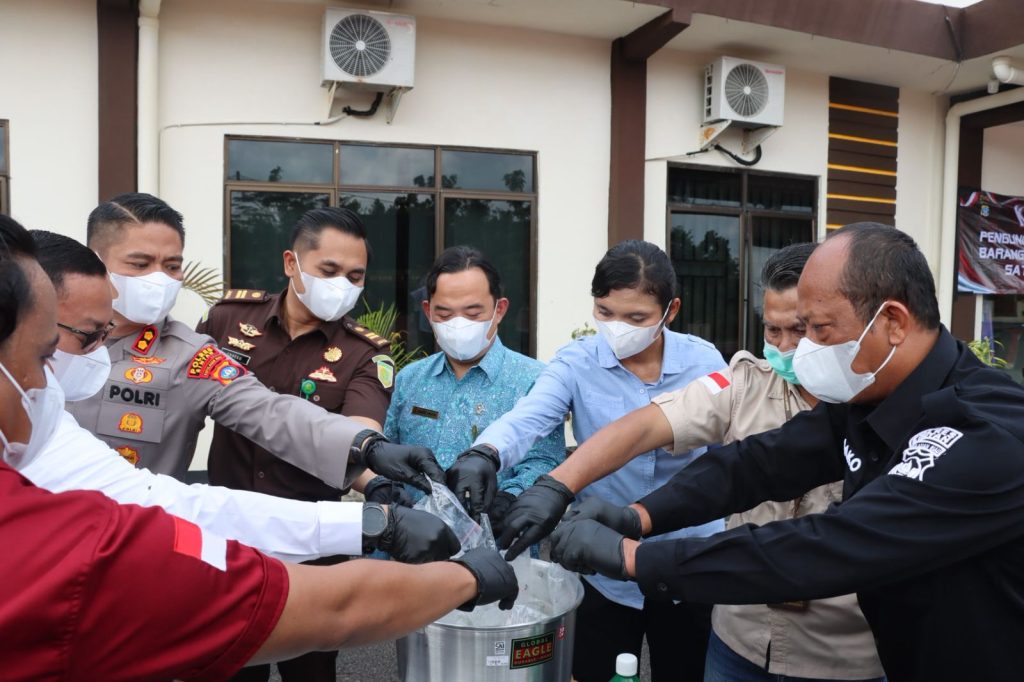 Kapolres Bintan saat konferensi pers pengungkapan sabu 2 kilogram