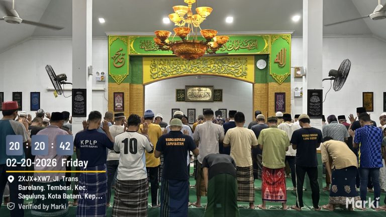 Salat tarawih warga binaan di Lapas Kelas IIA Batam