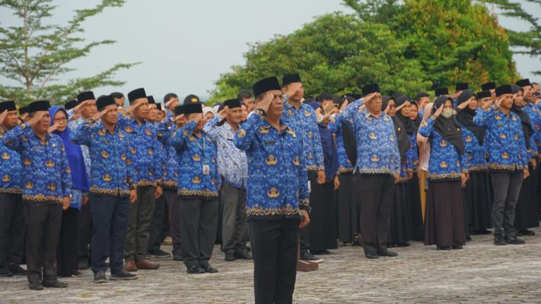 Kantor Pemkab Natuna selama penerapan jam kerja ASN Ramadan 1447 H