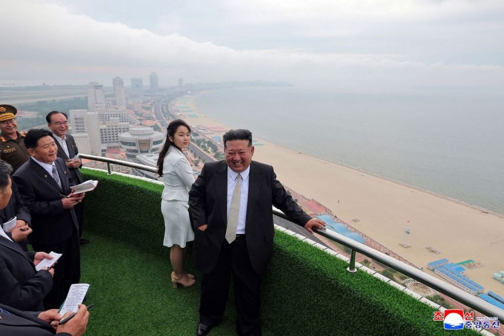 Kim Ju Ae putri Kim Jong Un pegang jabatan militer Korut