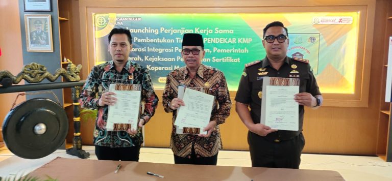 Penandatanganan kerjasama antara Kejaksaaan, Pemerintah Daerah, dan Pertanahan Kabupaten Natuna