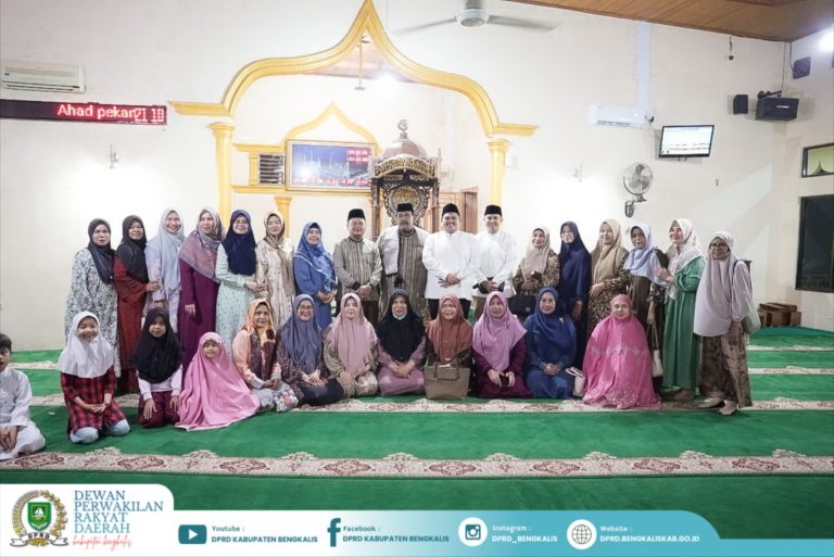 Ketua DPRD Bengkalis Septian Nugraha menghadiri syukuran pembangunan di Masjid Baitul Amal Pematang Pudu