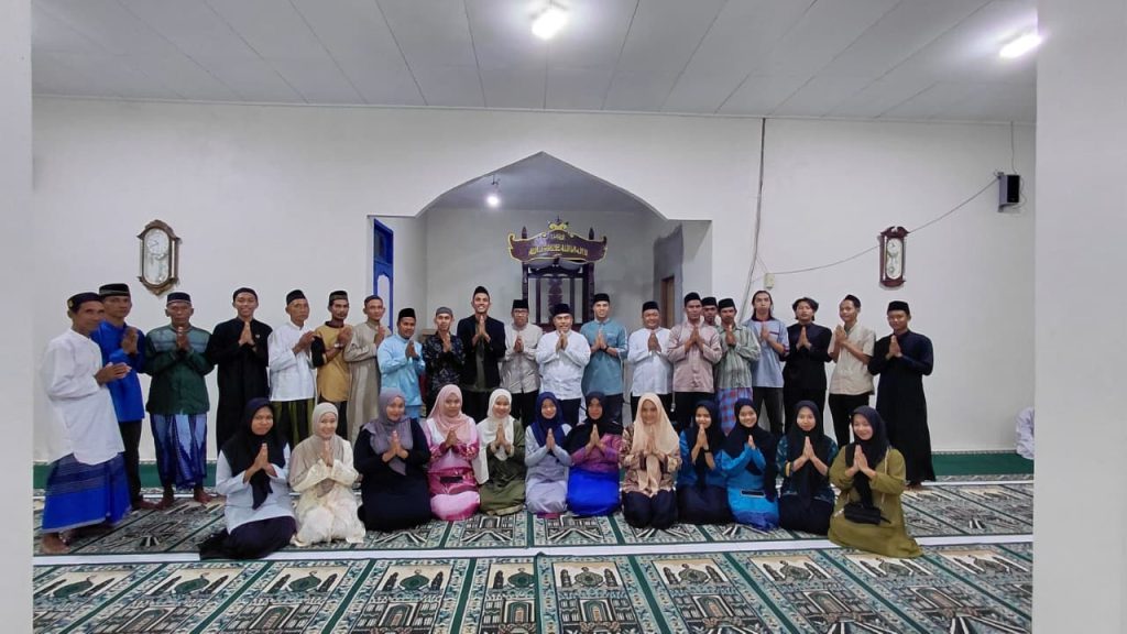 Safari Ramadhan DEMA STAI Natuna di Desa Sebala