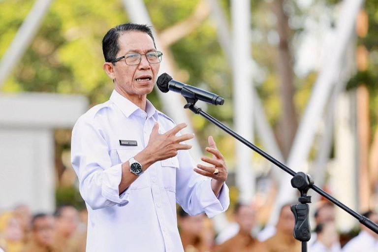 Amsakar Achmad menjelaskan aturan jam operasional tempat hiburan malam di Batam
