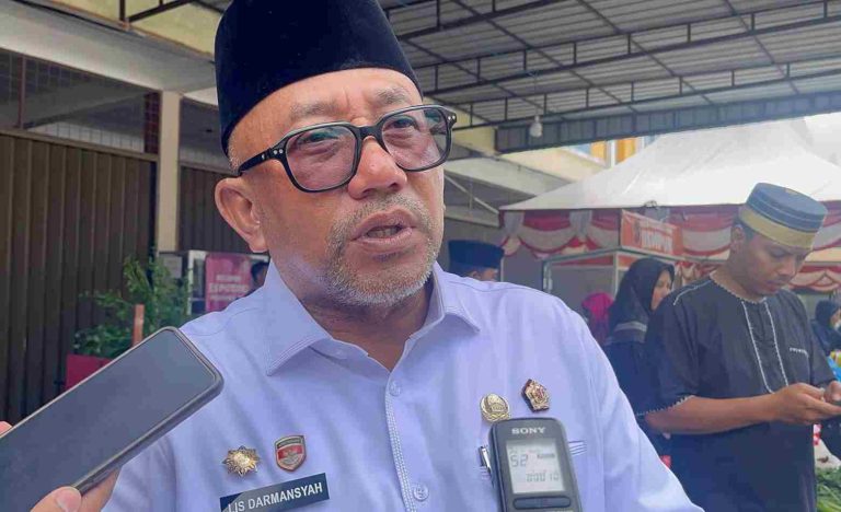 Lis Darmansyah menjelaskan gerakan infak Rp1.000 per hari di Tanjungpinang.