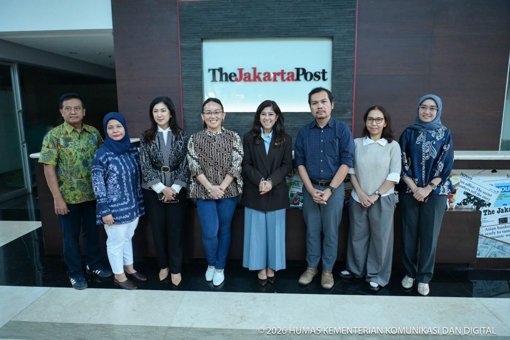 Menkomdigi Meutya Hafid saat media visit di kantor The Jakarta Post