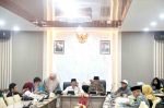 Suasana rapat Pansus DPRD Kota Batam terkait pembahasan Ranperda LAM.