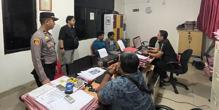 Mediasi keributan pasutri oleh Polsek Bengkong