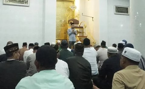 Wakil Bupati Lingga Novrizal menyampaikan ucapan Ramadan di Masjid Az Zulfa Dabo Singkep