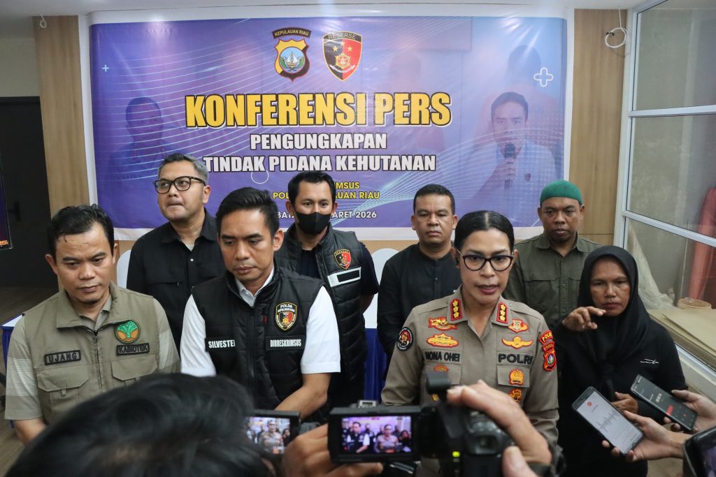 Konferensi pers pengungkapan kasus perambahan hutan Rempang oleh Polda Kepri