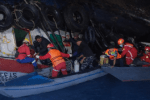 Evakuasi ABK selamat dari kapal terbalik di Batam
