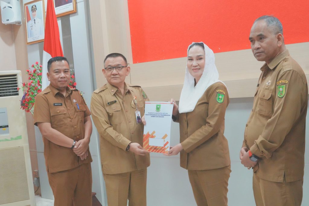 Purna tugas Ir Basri di Kantor Bupati Natuna