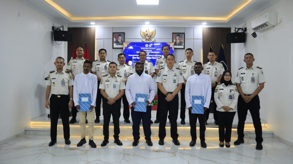 Penyerahan remisi Nyepi 2026 kepada warga binaan Hindu di Lapas Batam