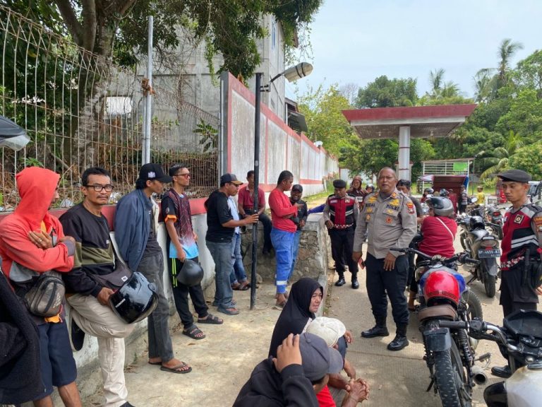 Polisi monitoring SPBU di Karimun