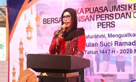 Kabid Humas Polda Kepri Nona Pricillia Ohei menghadiri buka puasa bersama JMSI Kepri di Golden Prawn Bengkong