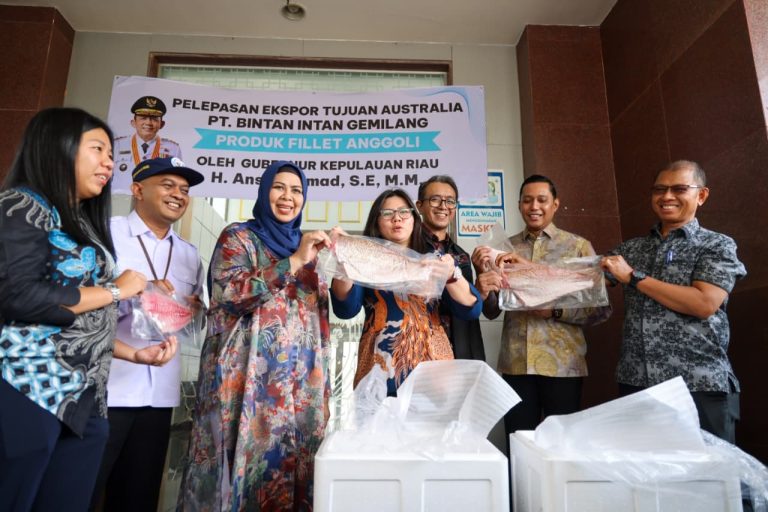 Ekspor produk perikanan perdana Kepri ke pasar Australia.