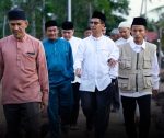 Kunjungan kerja Bupati Karimun di Pulau Manda.