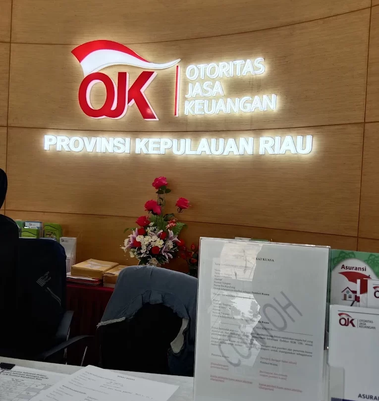 Ilustrasi pinjaman online ilegal dan investasi bodong yang dilaporkan masyarakat ke OJK Kepri.