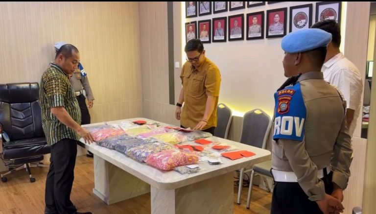 kombes Suyono ungkap kasus narkoba Polda Kepri di Batam