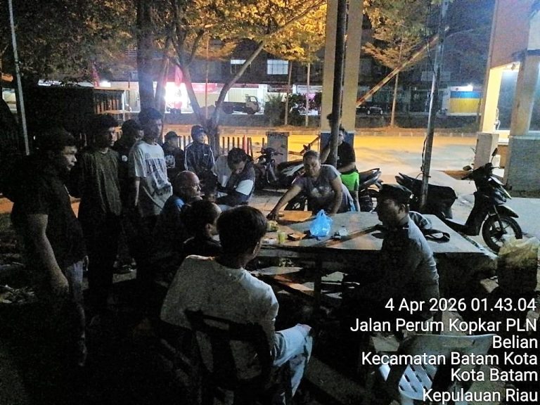 Polsek Batam Kota mendatangi TKP pengeroyokan di Perum Kopkar PLN Belian