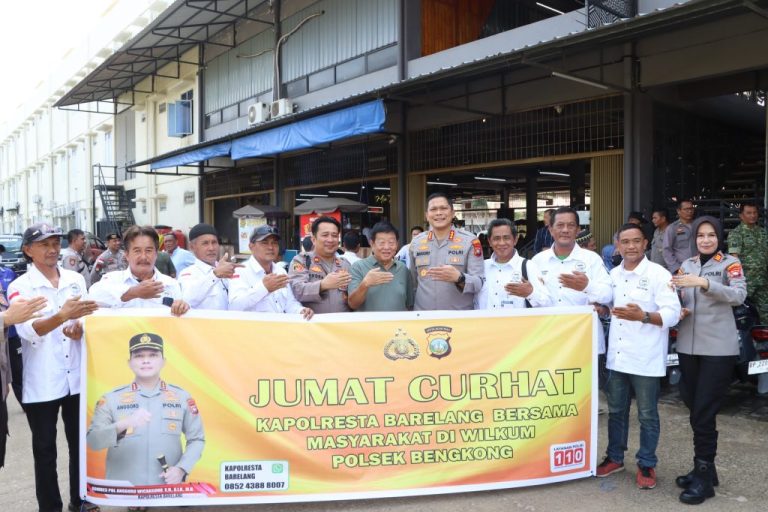 Kapolresta Barelang pimpin Jumat Curhat Kamtibmas di Bengkong Batam