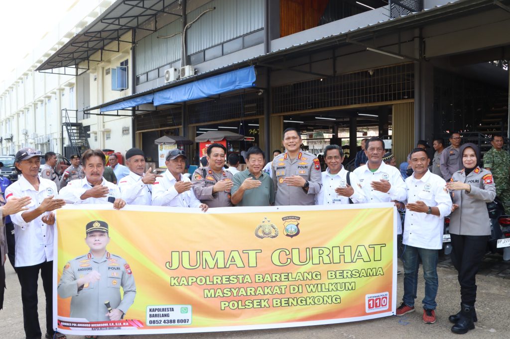 Kapolresta Barelang pimpin Jumat Curhat Kamtibmas di Bengkong Batam