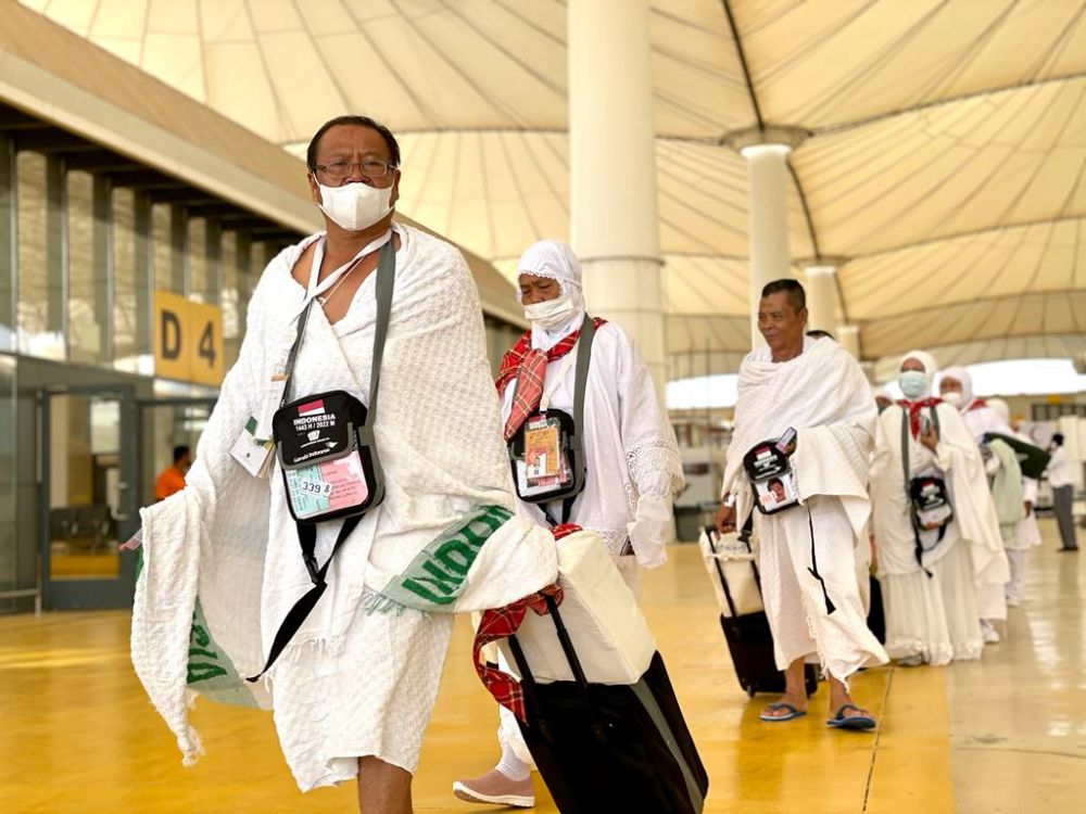 Jemaah haji Embarkasi Batam berangkat melalui Bandara Hang Nadim