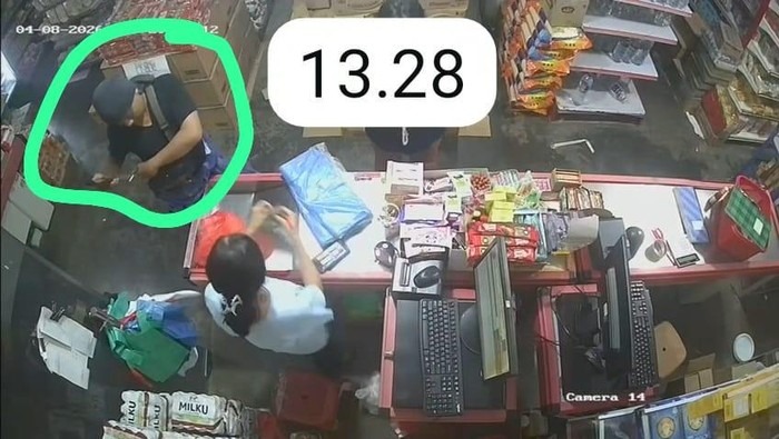 Pria ditangkap Polsek Sekupang usai gunakan bukti transfer palsu di Tiban Center Batam