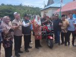 Bupati Natuna Cen Sui Lan kunjungi Kecamatan Pulau Seluan