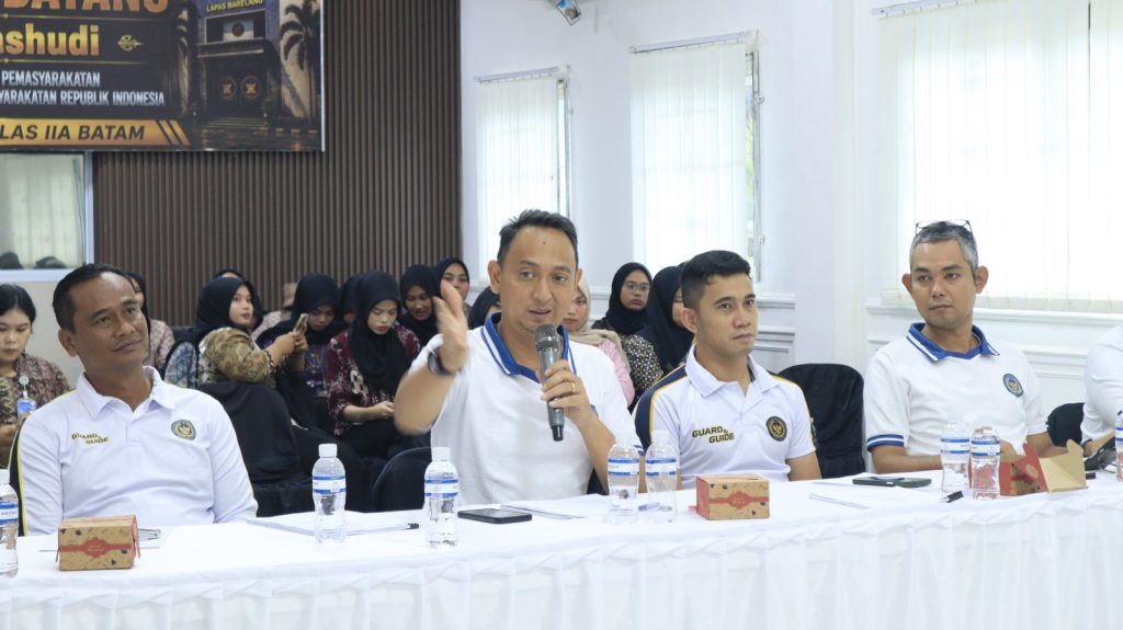 Kepala Lapas Batam memberikan sambutan kepada peserta magang