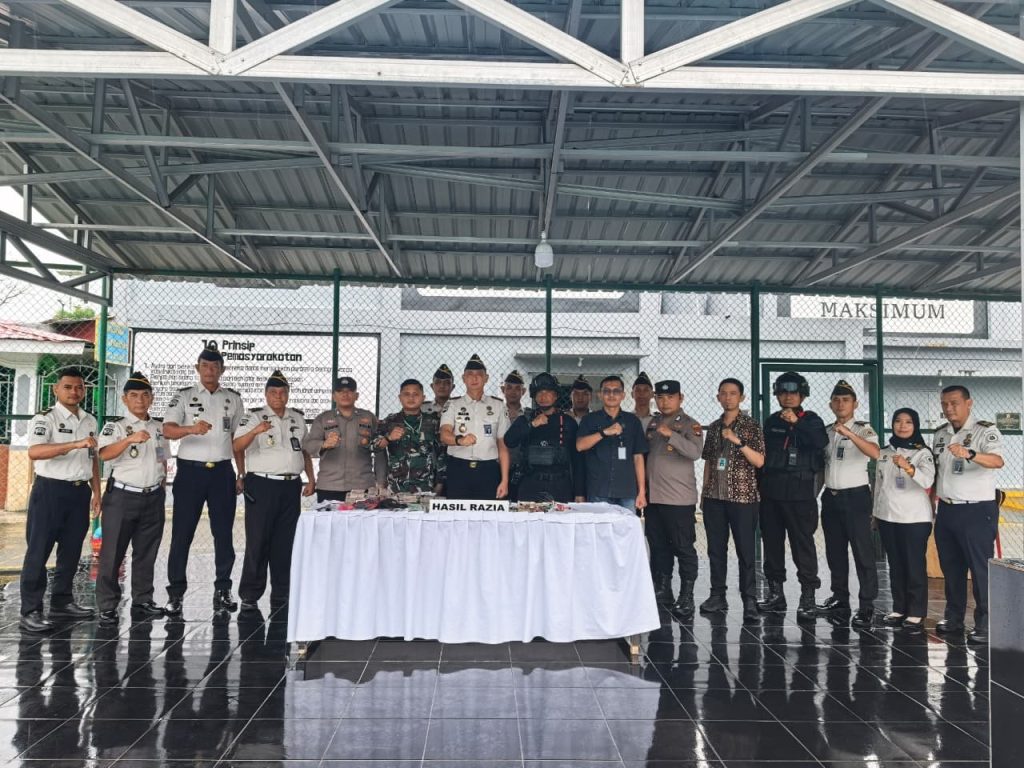 foto-bersama-apel-ikrar-lapas-batam-2026.jpg